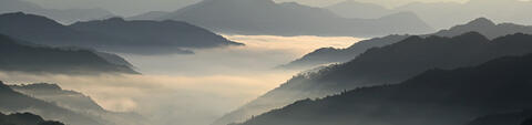 Berge mit Nebel Berge mit Nebel
